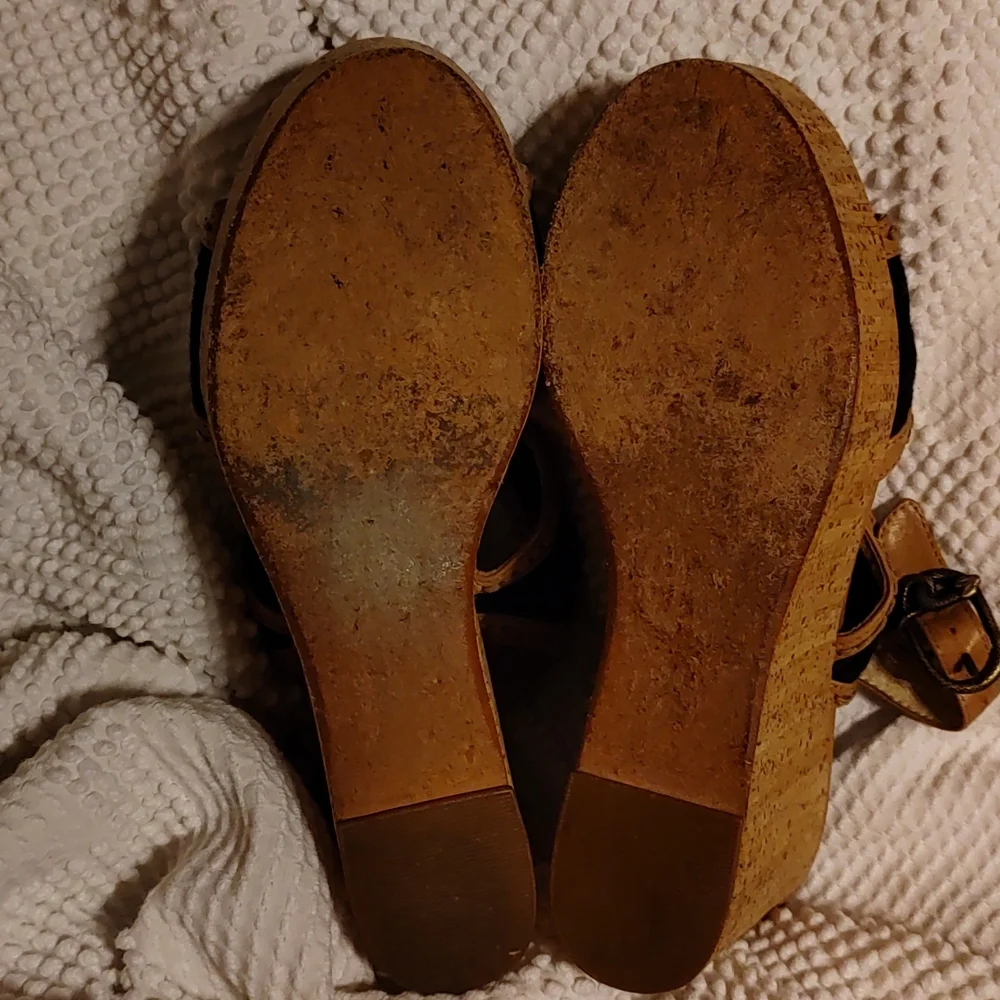 Women’s Black and Tan Wedge Sandals